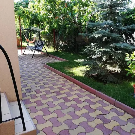 Casa Georgian Guest house *