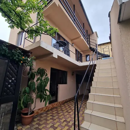 Casa Georgian Costineşti