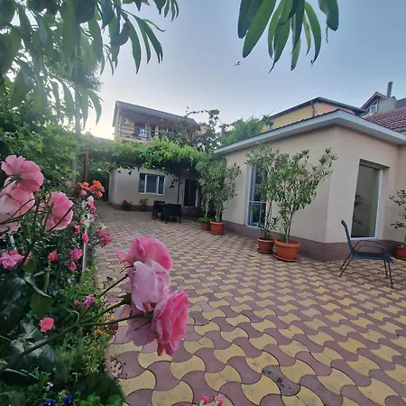 Guest house Casa Georgian Costinesti