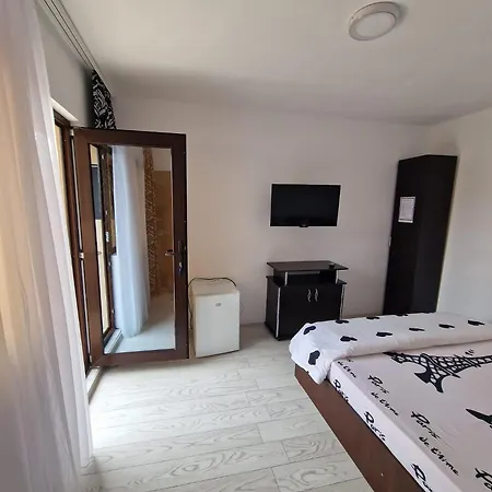 Casa Georgian 3* كوستِنيست