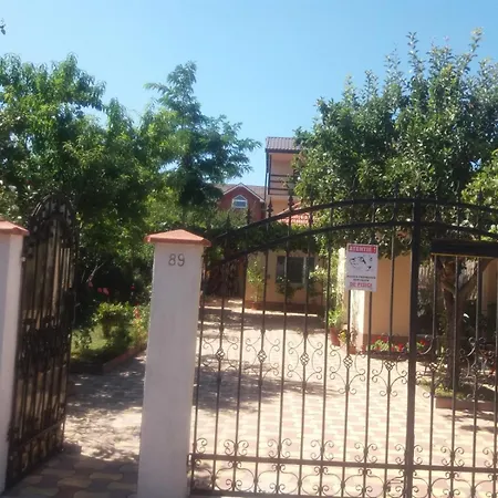 Casa Georgian Pensiune Costineşti