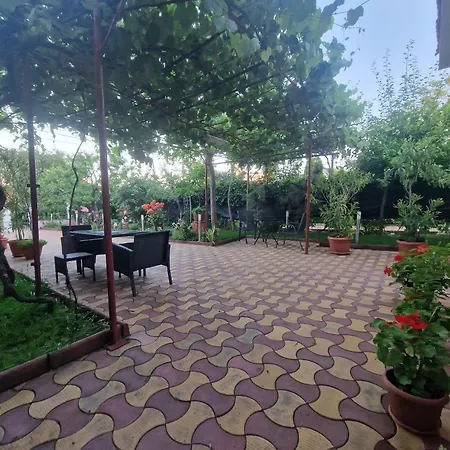 Casa Georgian Costineşti
